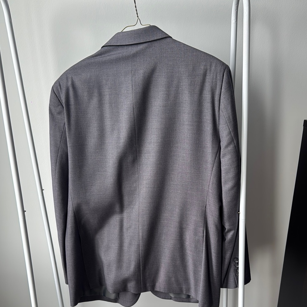 Elegant Charcoal Men's Suit Set - Picture 3 of 8